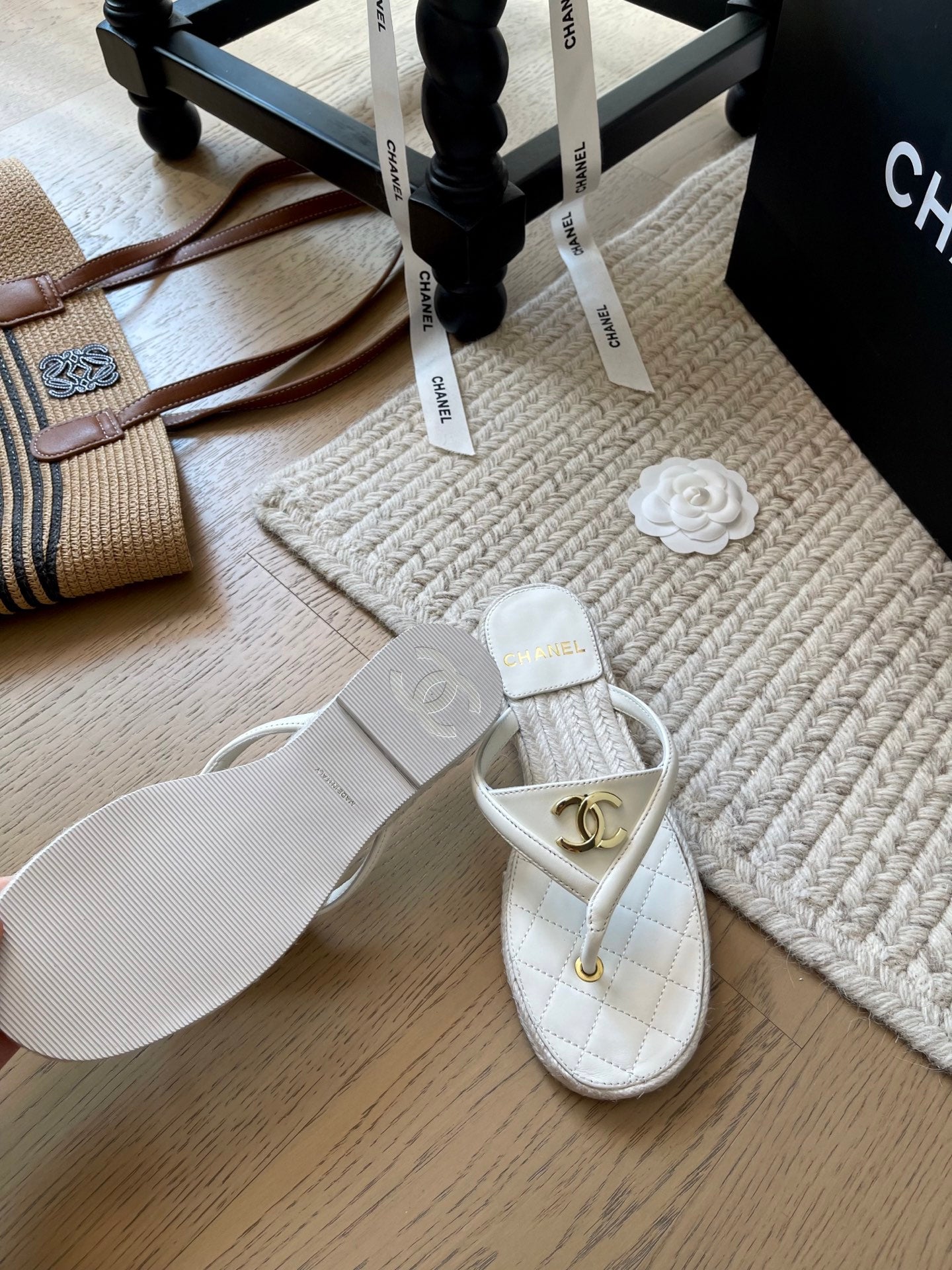 CC 25 Flip Flop Sandals White Calfskin Espadrilles