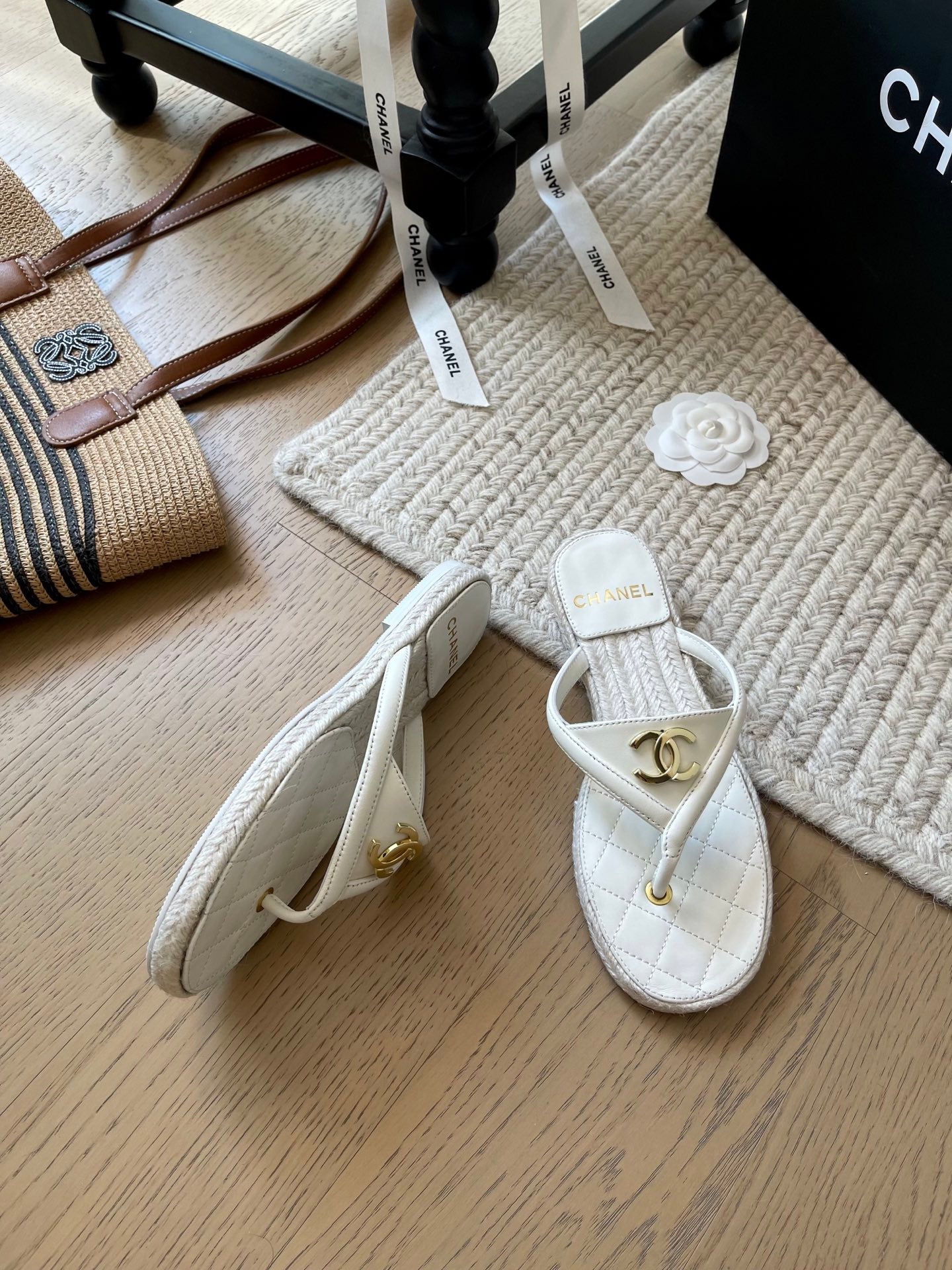 CC 25 Flip Flop Sandals White Calfskin Espadrilles