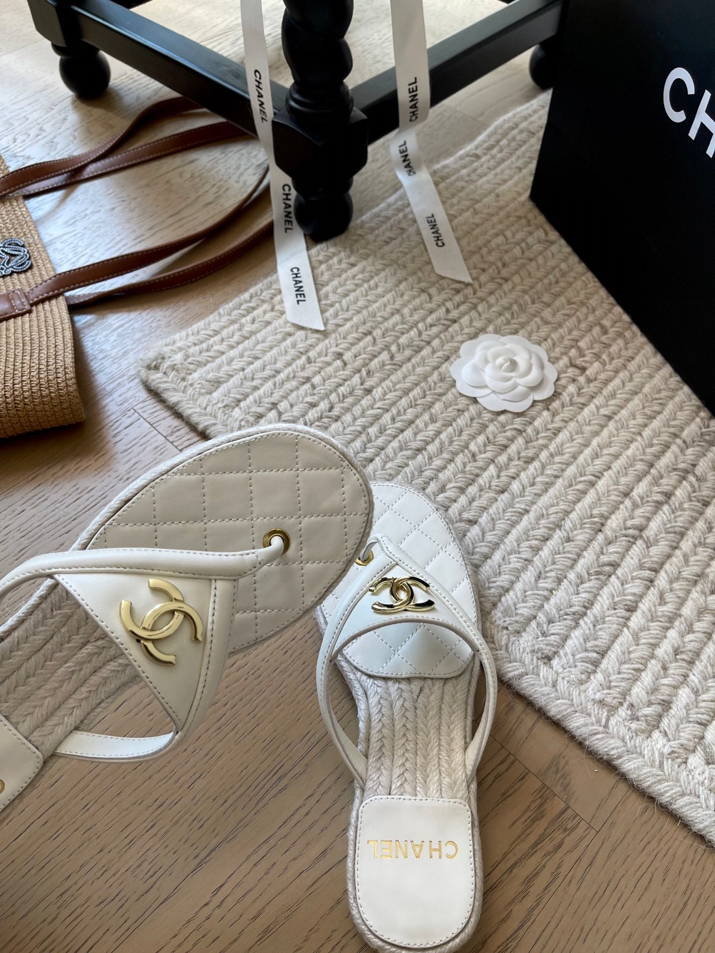 CC 25 Flip Flop Sandals White Calfskin Espadrilles