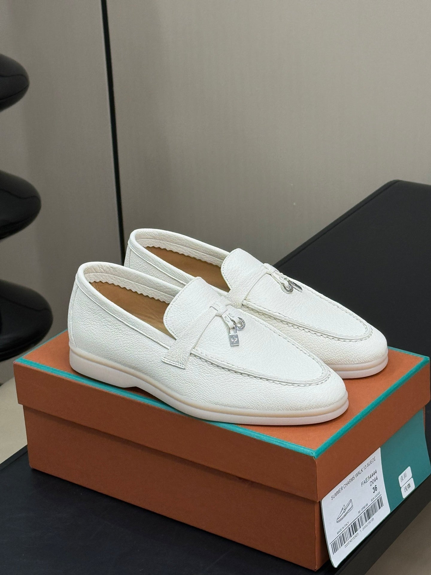 LP SUMMER CHARMS WALK LOAFERS WHITE LAMBSKIN