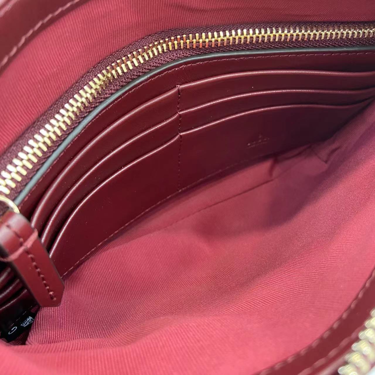 Gucci 25 Marmont Pochette With Chain Rosso Ancora Red Cowhide 294894