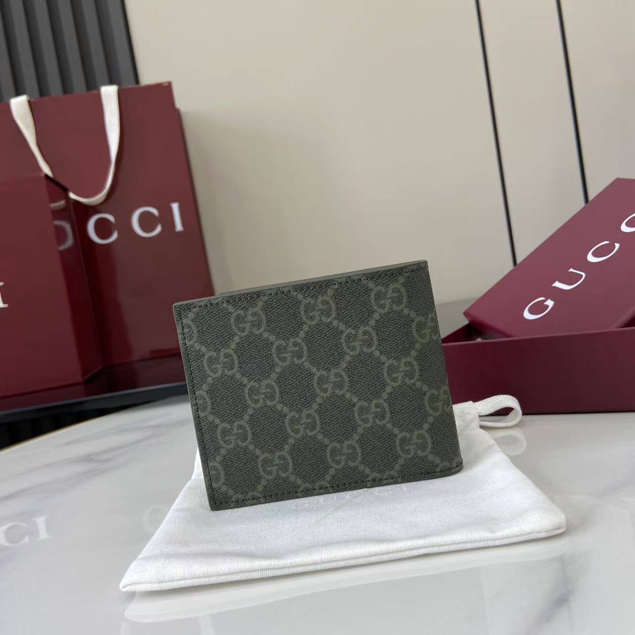 Gucci 25 GG Monogram Bifold Wallet Forest Green Leather 288792