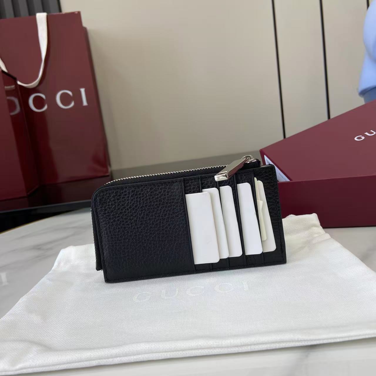 Gucci 25 Wallet Black Grained Cowhide 290505