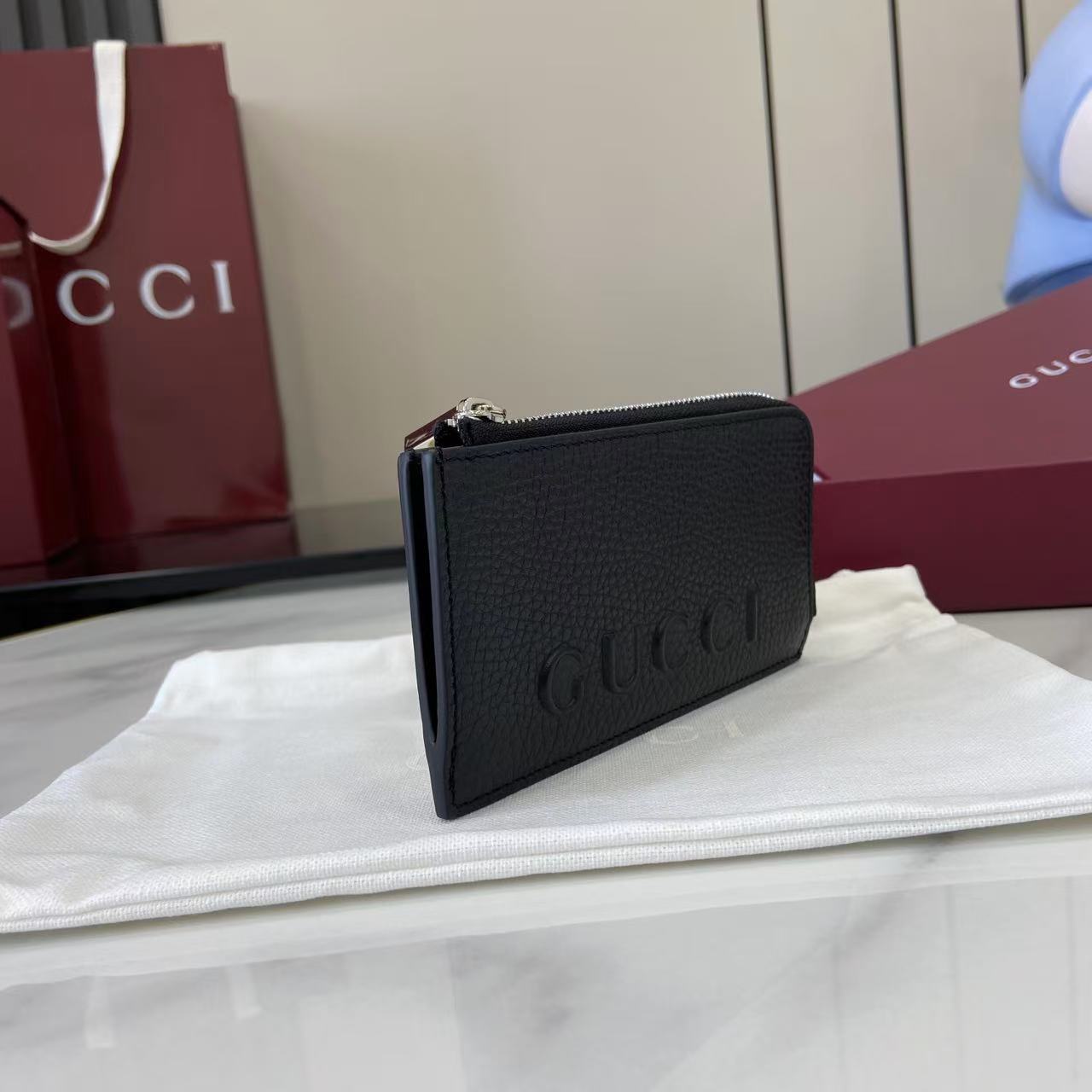 Gucci 25 Wallet Black Grained Cowhide 290505