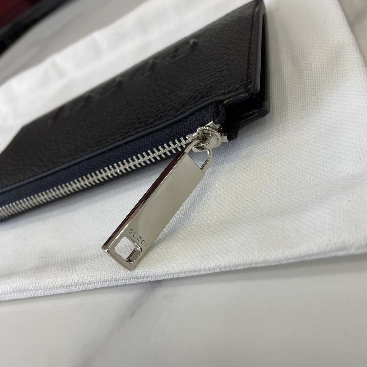 Gucci 25 Wallet Black Grained Cowhide 290505