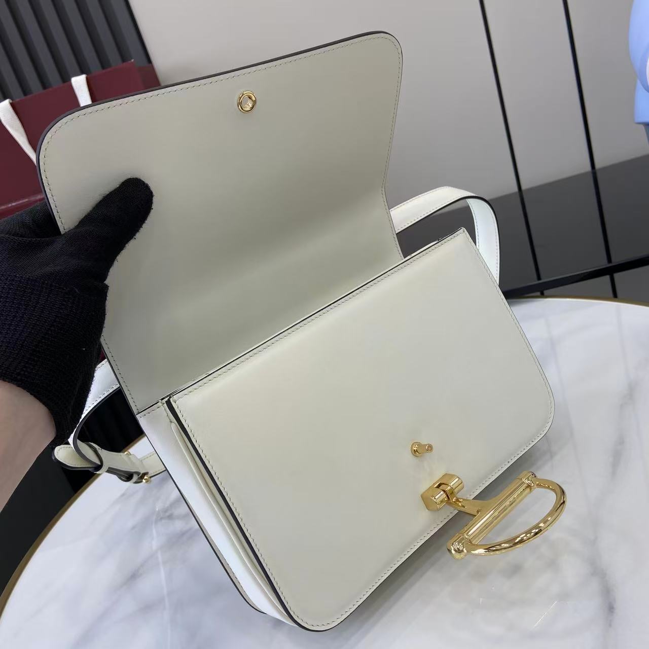 Gucci 25 Siena Bag White Gold Leather 292364