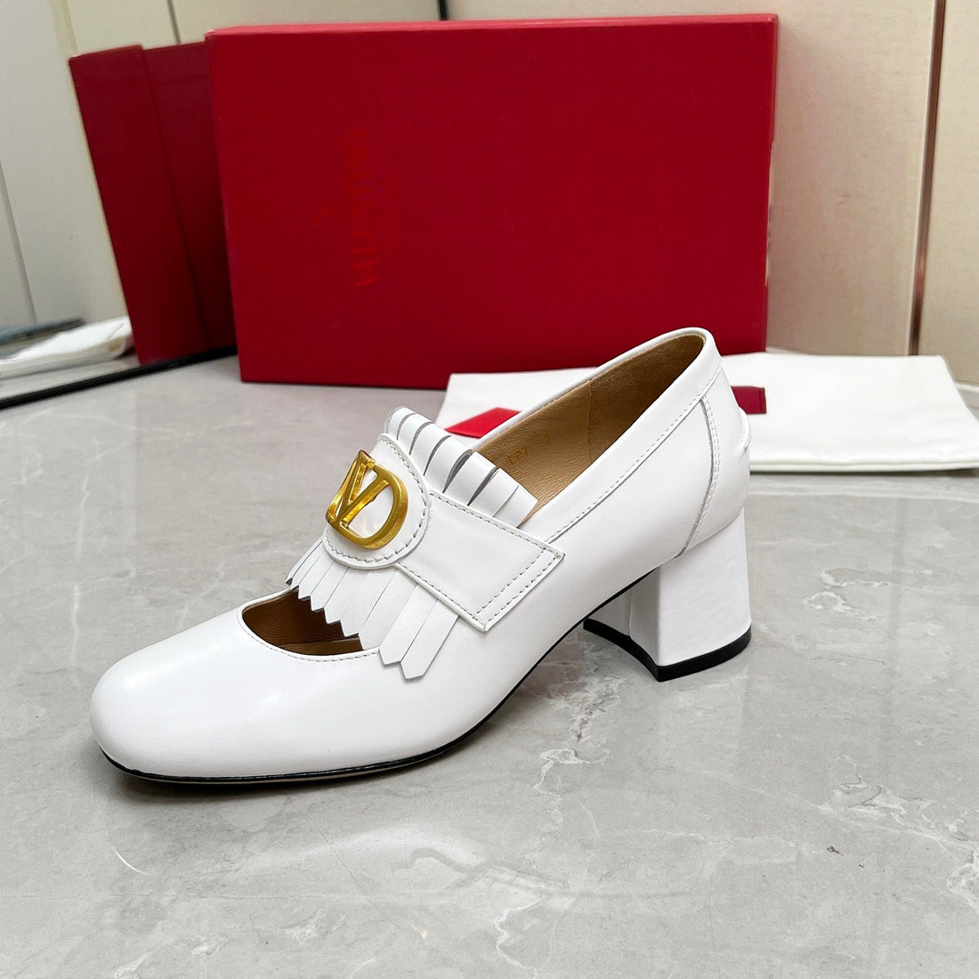VT 25 Signature Heeled Loafer Ivory Calf Leather 293940