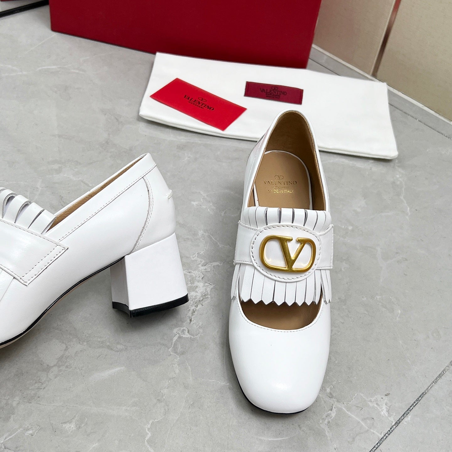 VT 25 Signature Heeled Loafer Ivory Calf Leather 293940