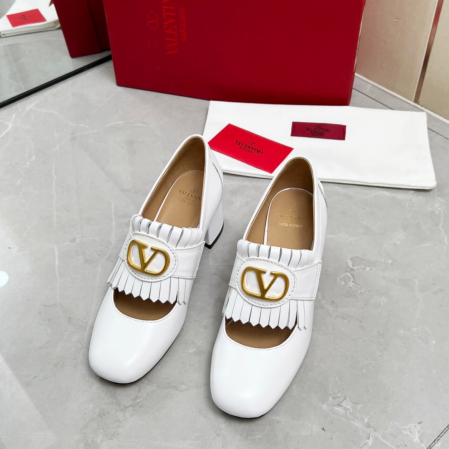 VT 25 Signature Heeled Loafer Ivory Calf Leather 293940