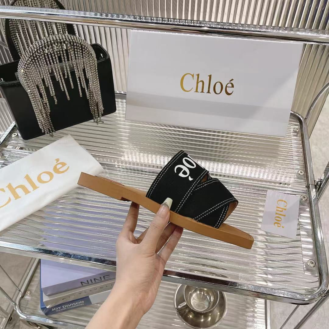 CHLOE WOODY MULE IN BLACK DENIM WITH WHITE LOGO