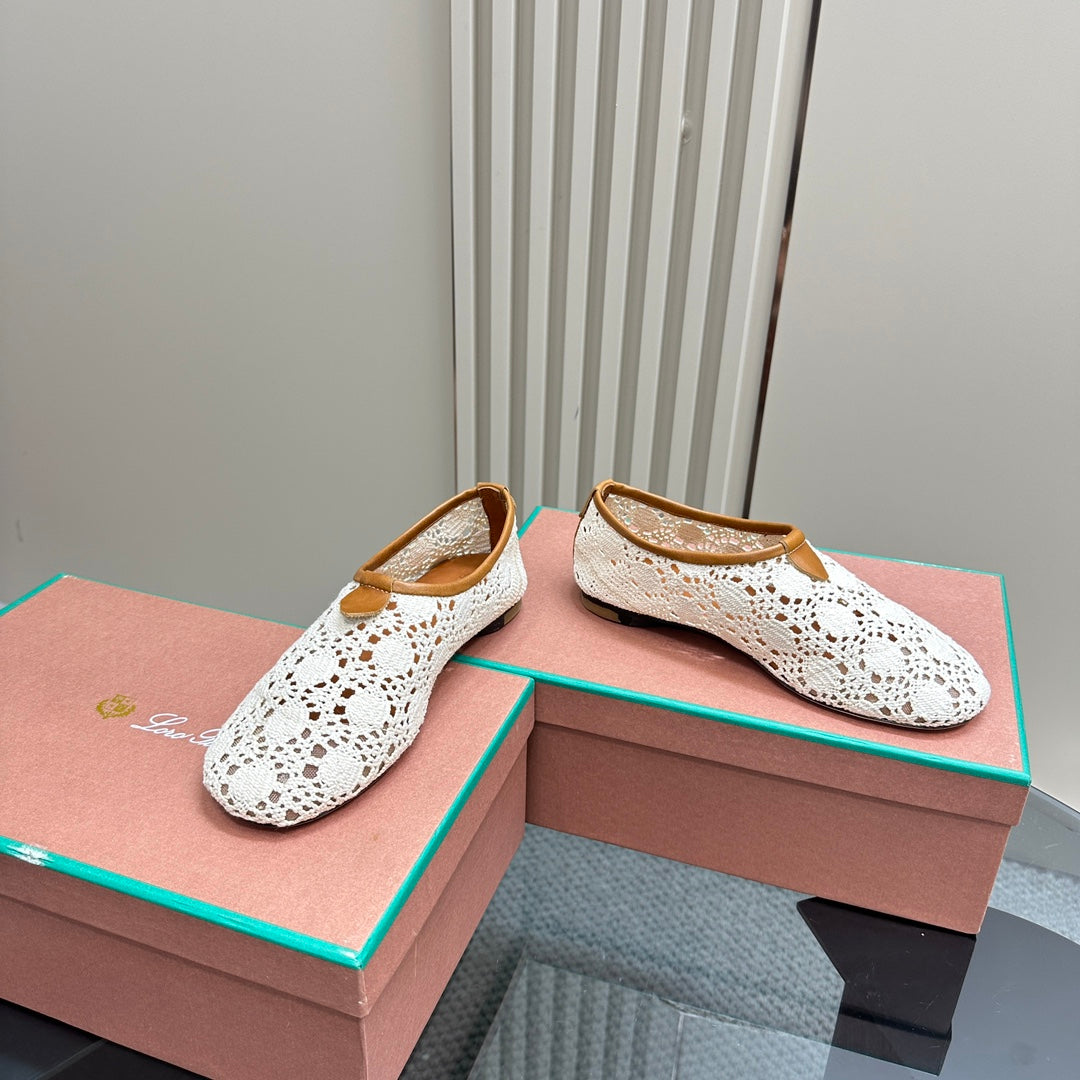 floaty flat mocassin sliper white fabric