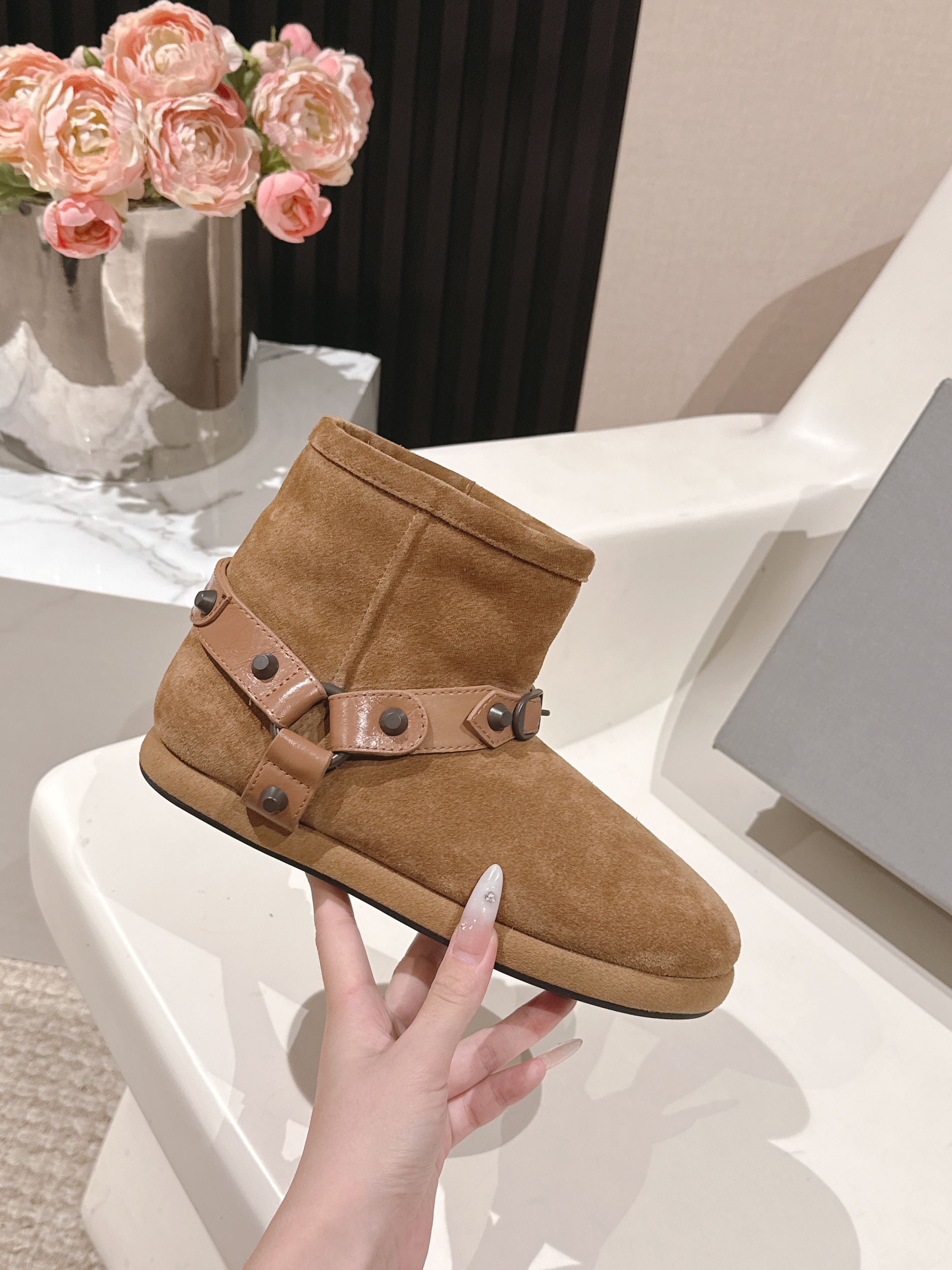 Balenciaga Alaska soft boots brown suede 467185