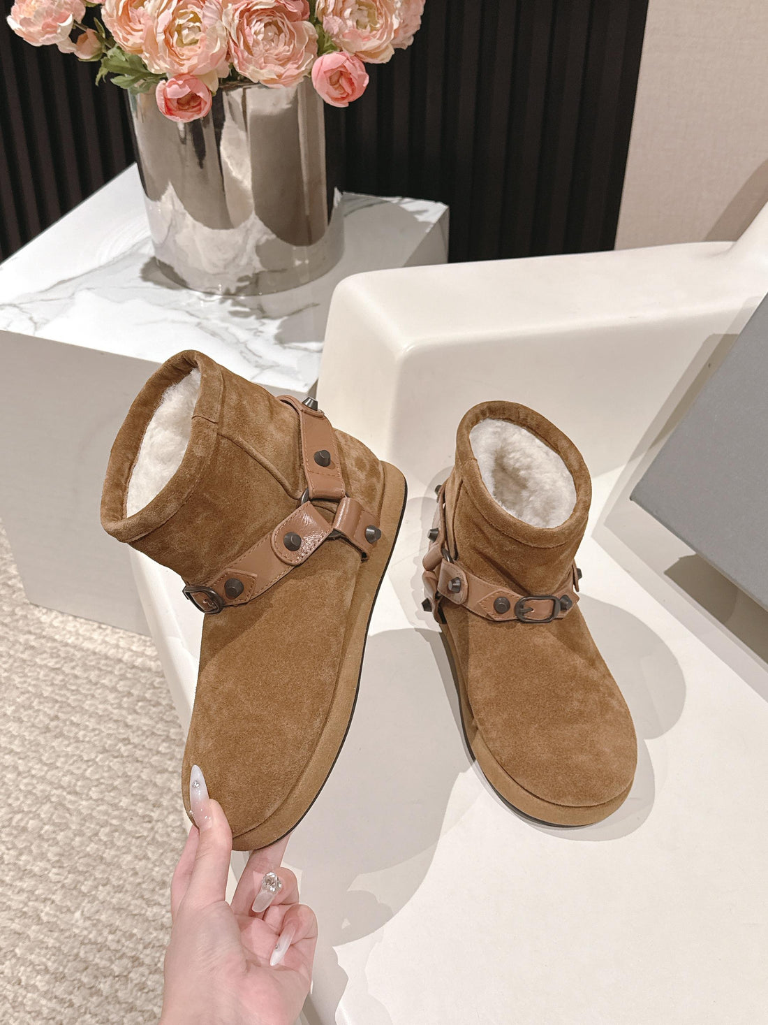 Balenciaga Alaska soft boots brown suede 467185