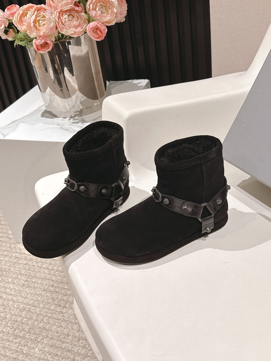Balenciaga Alaska soft boots black suede 467186
