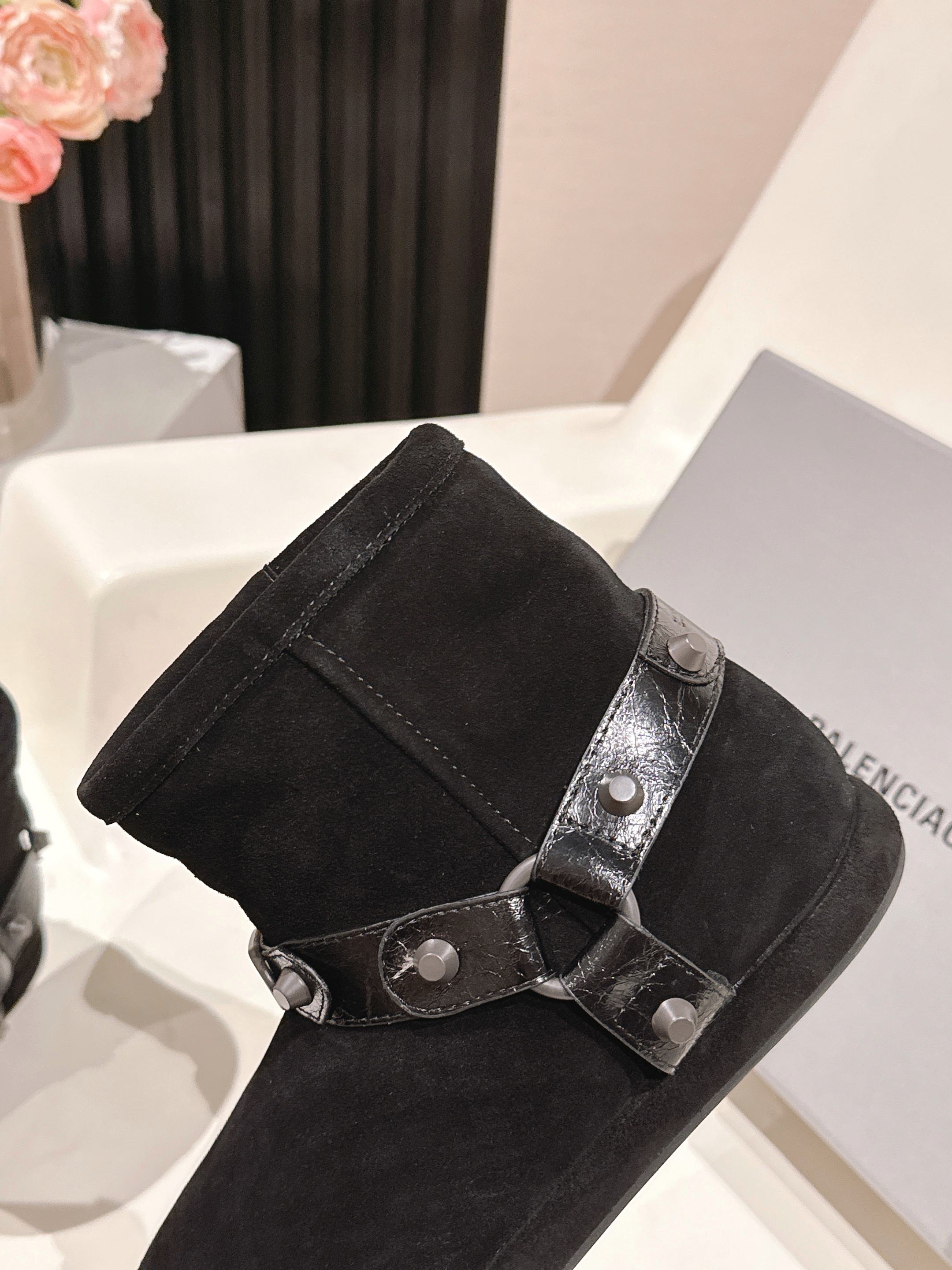 Balenciaga Alaska soft boots black suede 467186