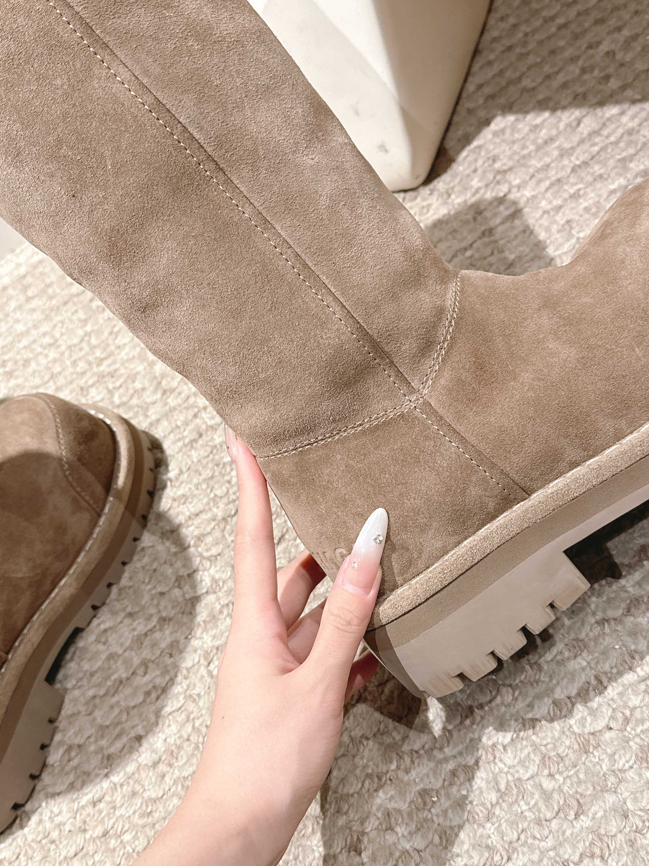 Balenciaga 25s snow boots beige suede wool 467189