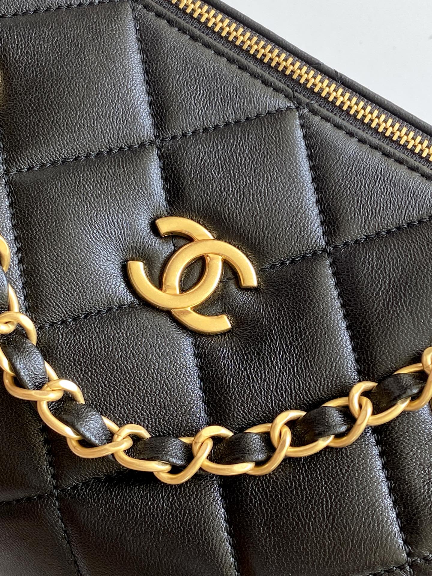 Chanel 25K Bowling Bag Black Gold Sheepskin 294981