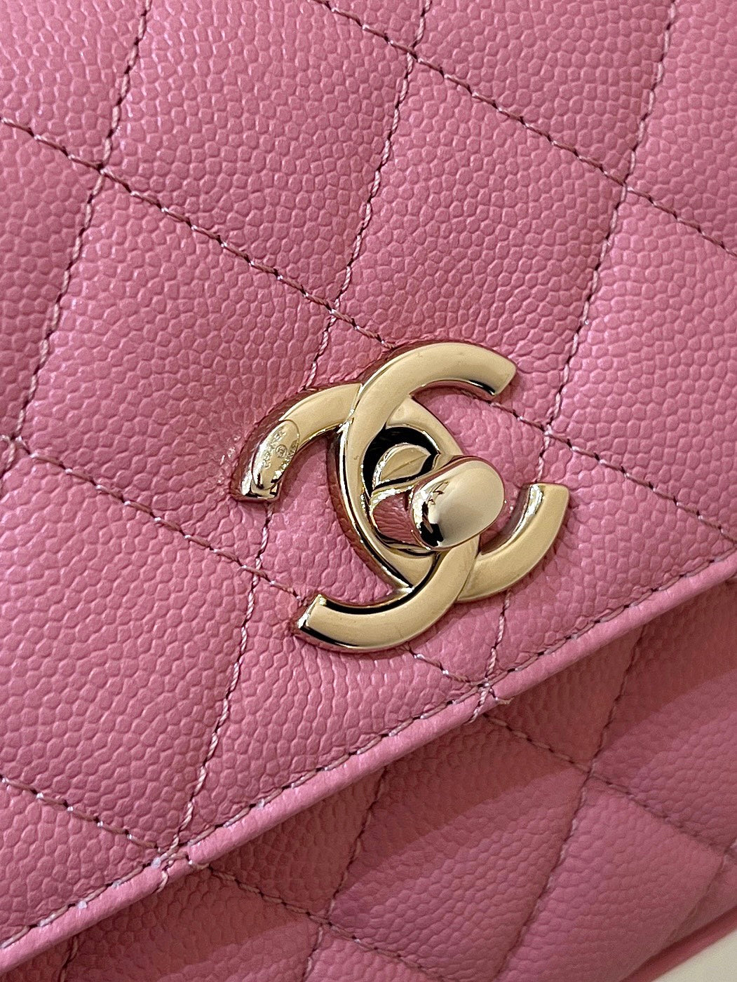 CC Super Mini Handle Bag 14.5 Pink Leather Gold Hardware