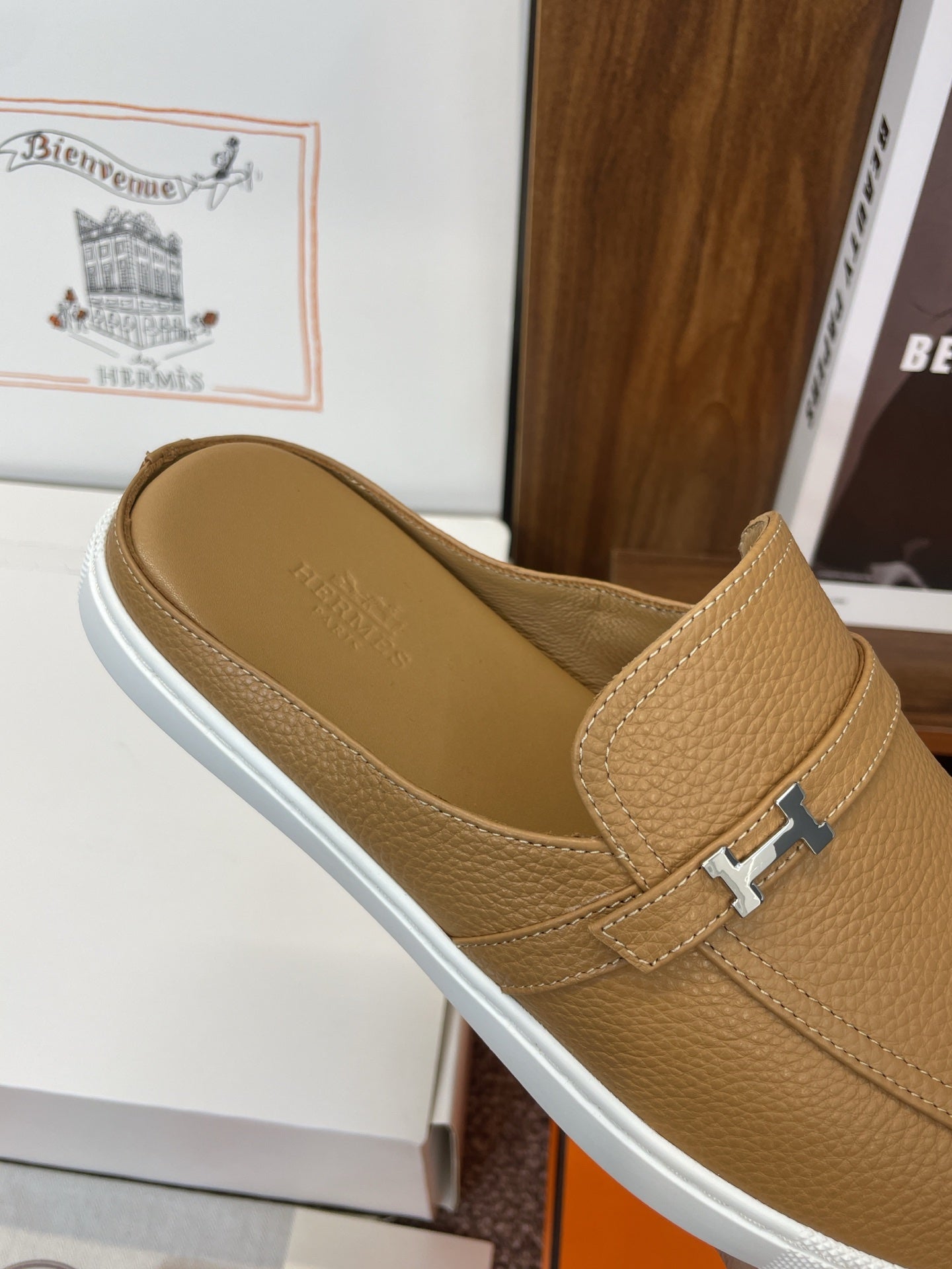 HM OZ Mule Brown Calfskin 372937