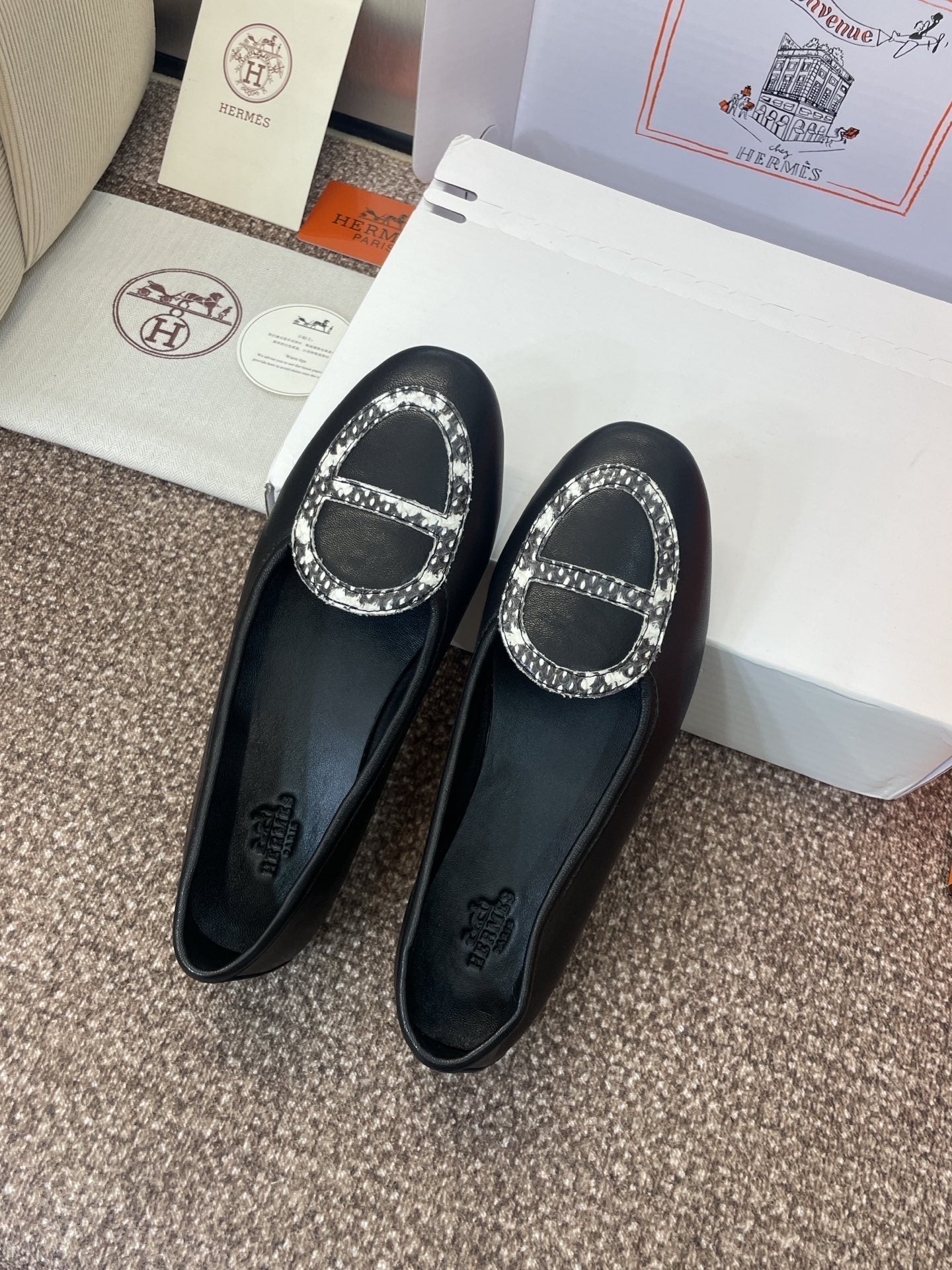 HM 25 Julia Loafer Black Calfskin 372946