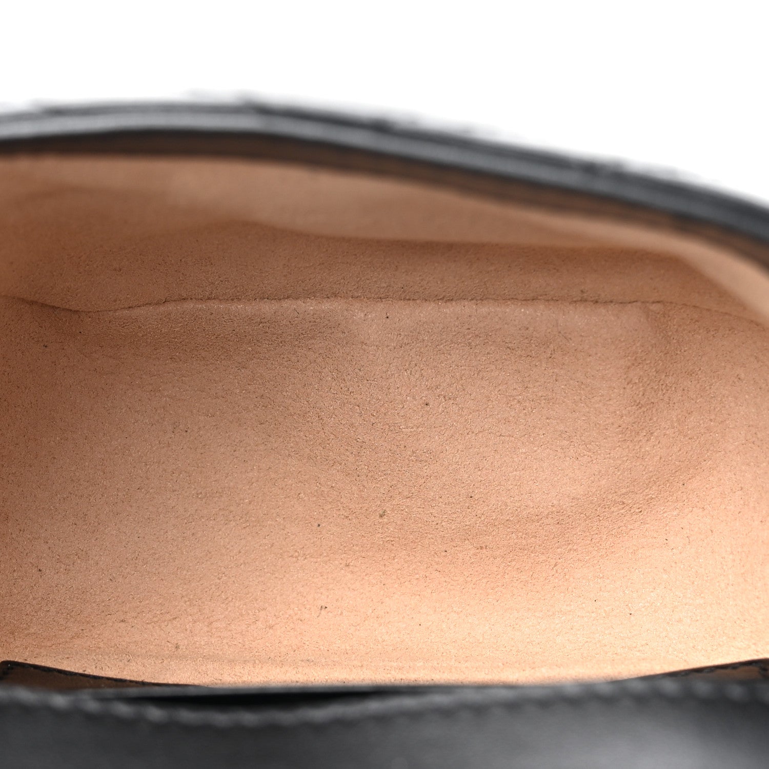 Calfskin Matelasse Monochrome GG Marmont Chain Mini Belt Bag Black