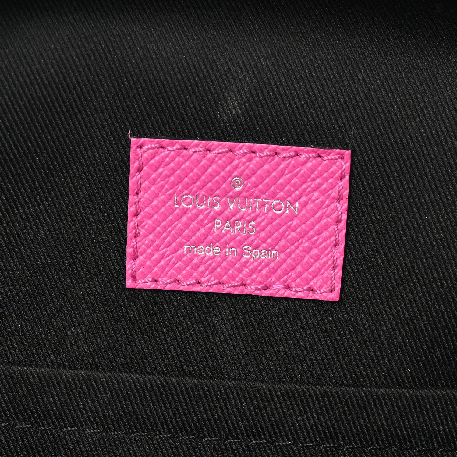 Taigarama Outdoor Slingbag Fuchsia