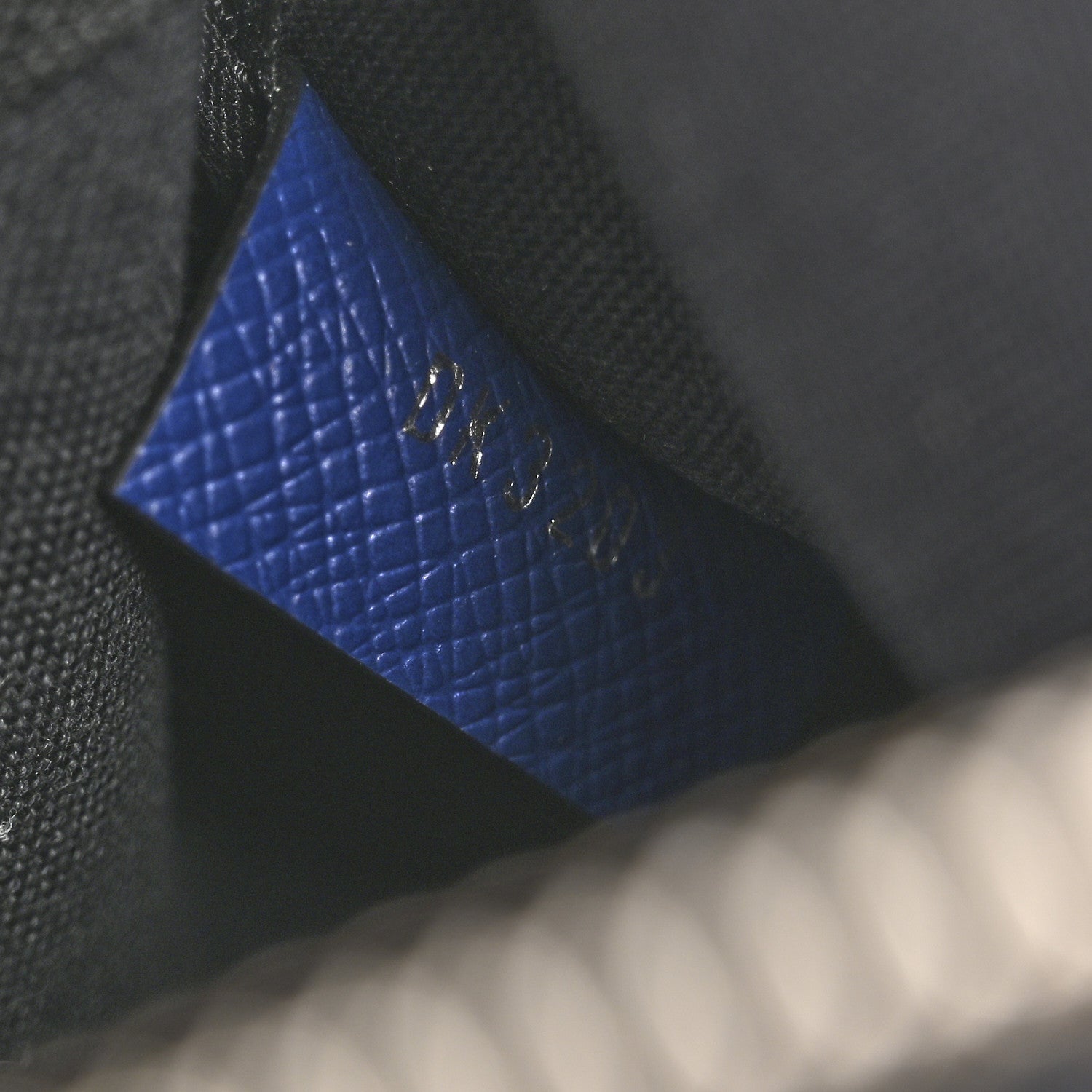 Taigarama Trio Messenger Small Pochette Cobalt