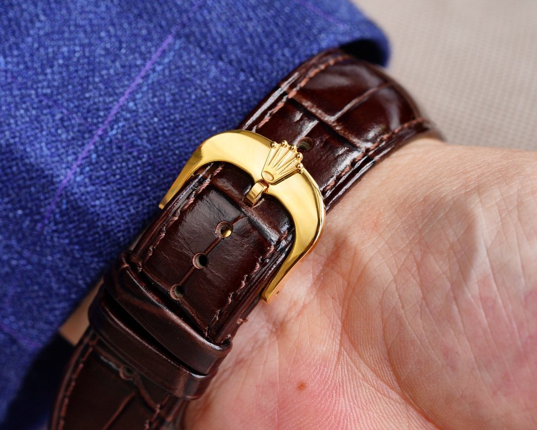 OYSTER PERPETUAL 41MM GOLD CASE DIAMOND NUMERALS