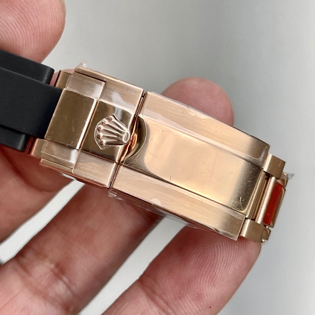 DAYTONA ROSE GOLD CASE CERAMIC BLACK DIAL