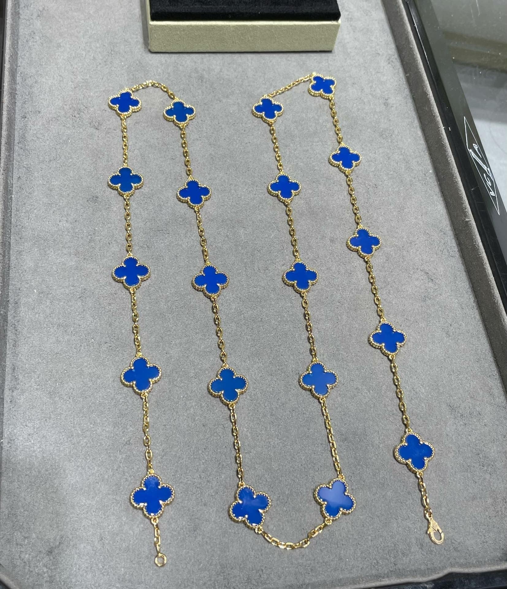 CLOVER 20 MOTIF AGATE 86CM NECKLACE