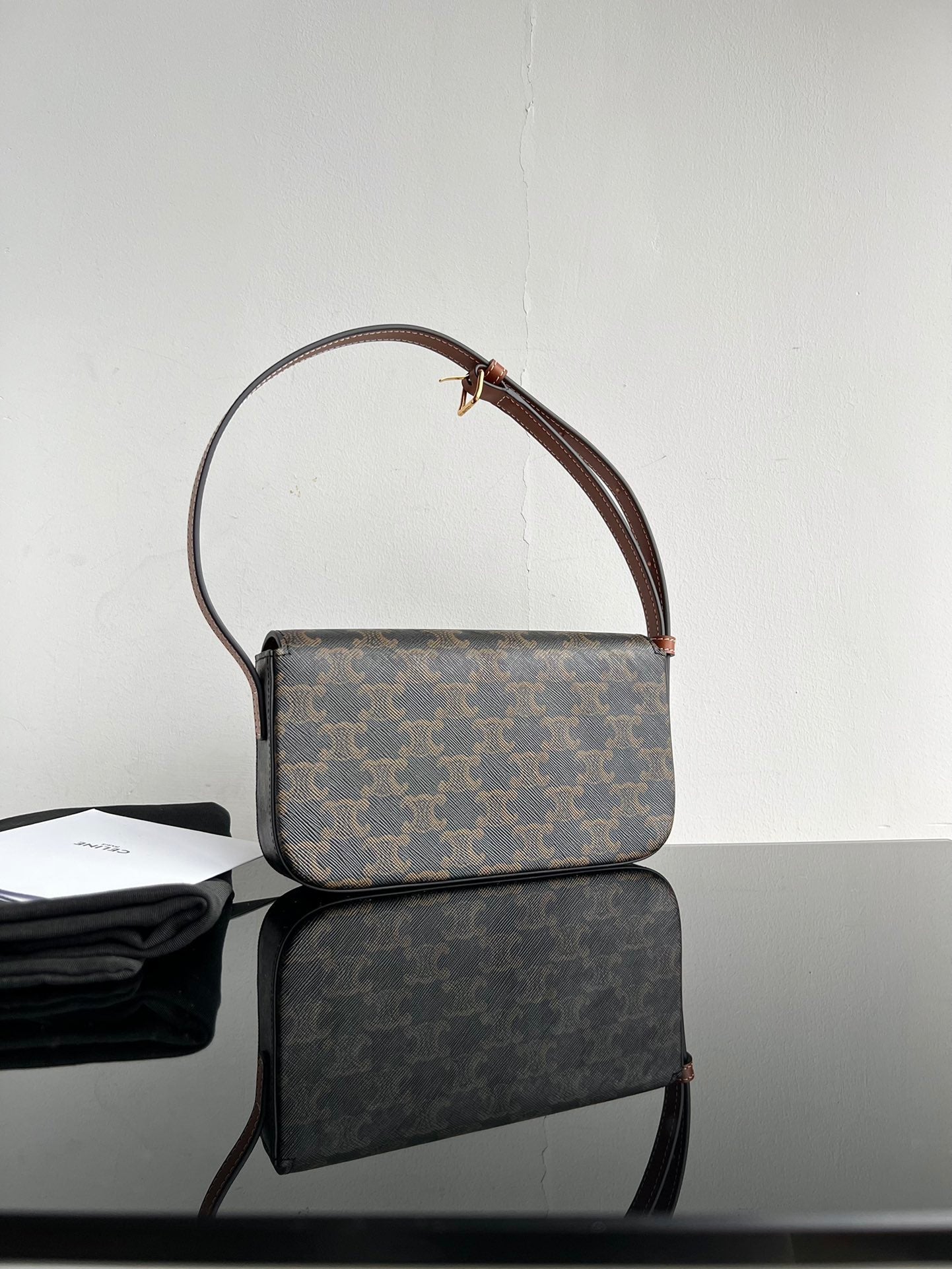 CLASSIC TRIOMPHE 20 BROWN MONOGRAM CALFSKIN