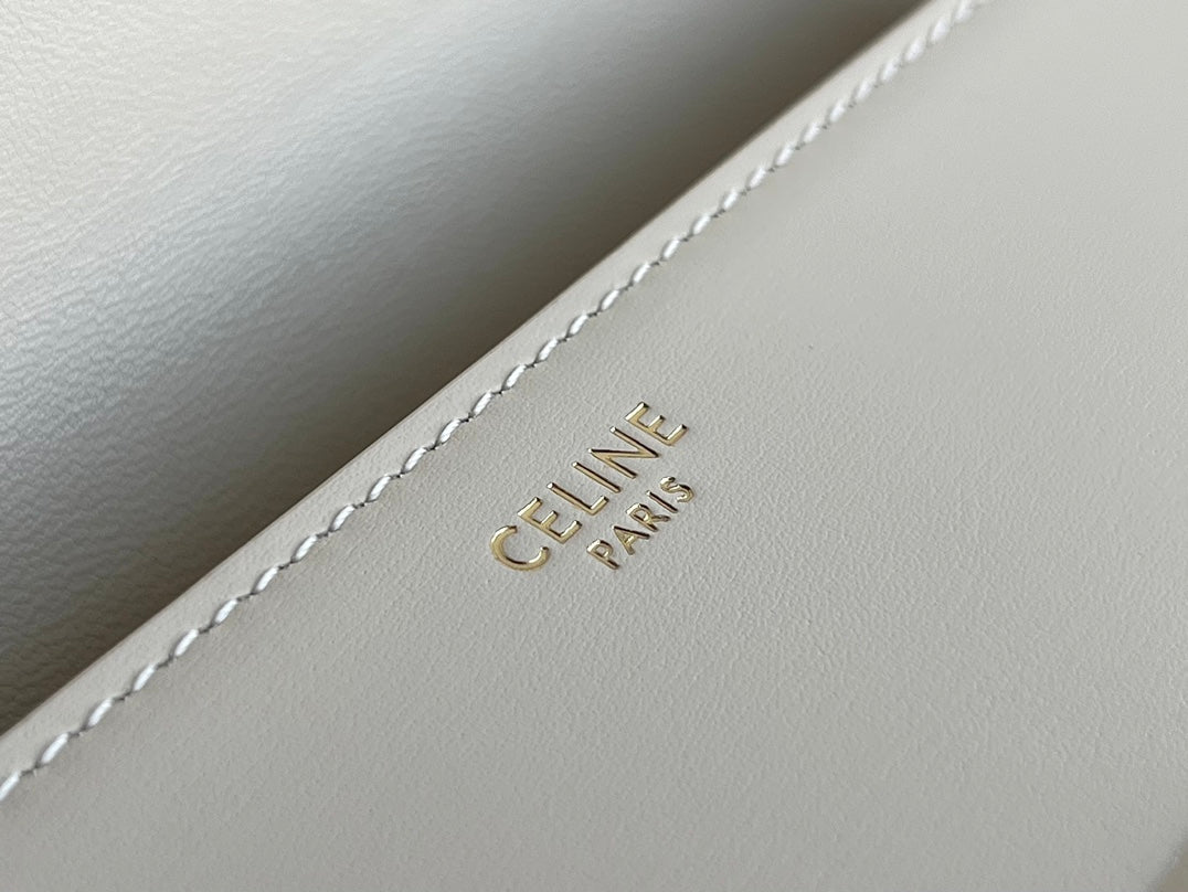 CLASSIC TRIOMPHE 20 CREAM CALFSKIN GOLD HARDWARE