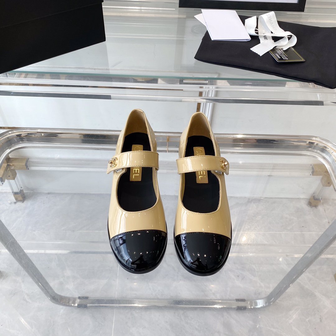 mary janes beige black patent calfskin