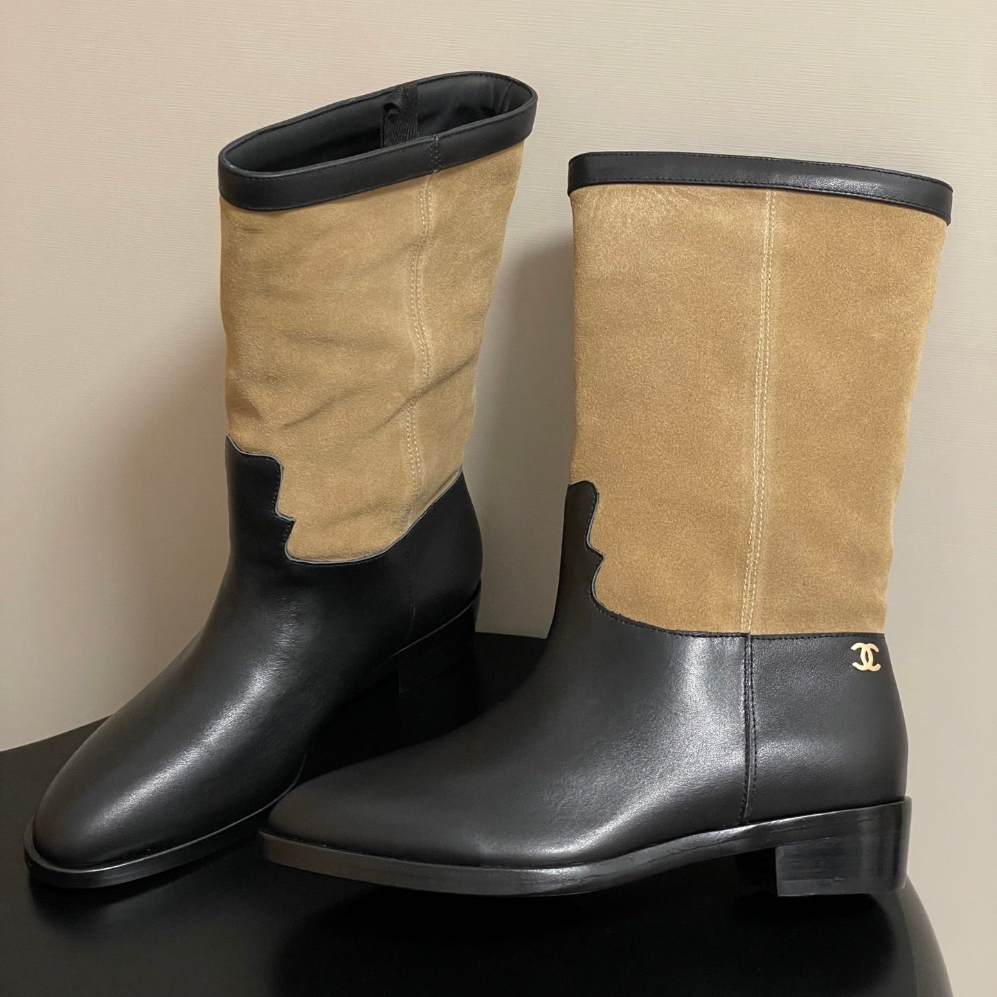 Chanel Boot 25 Beige mix Black Cowhide Suede 175368