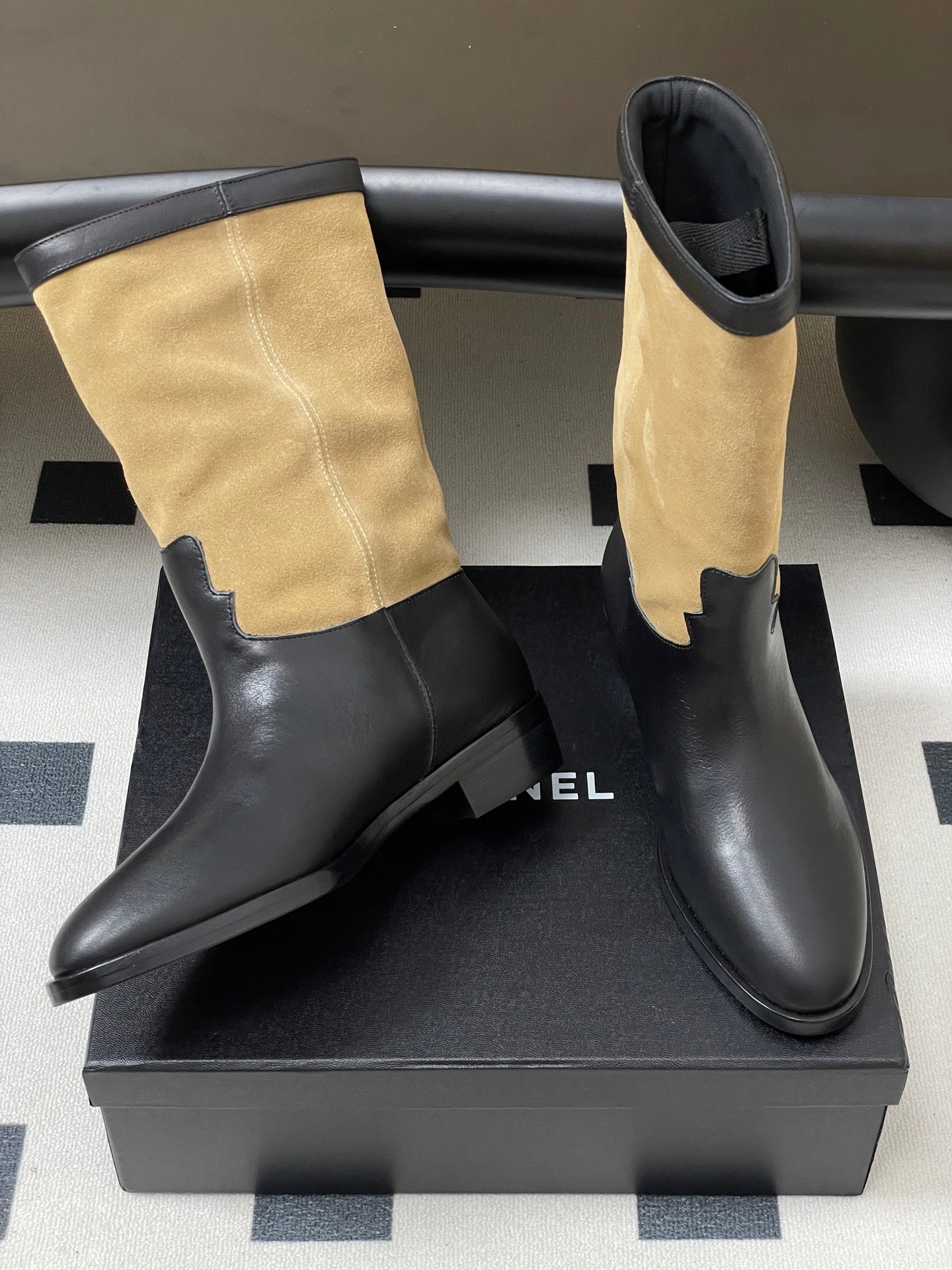 Chanel Boot 25 Beige mix Black Cowhide Suede 175368