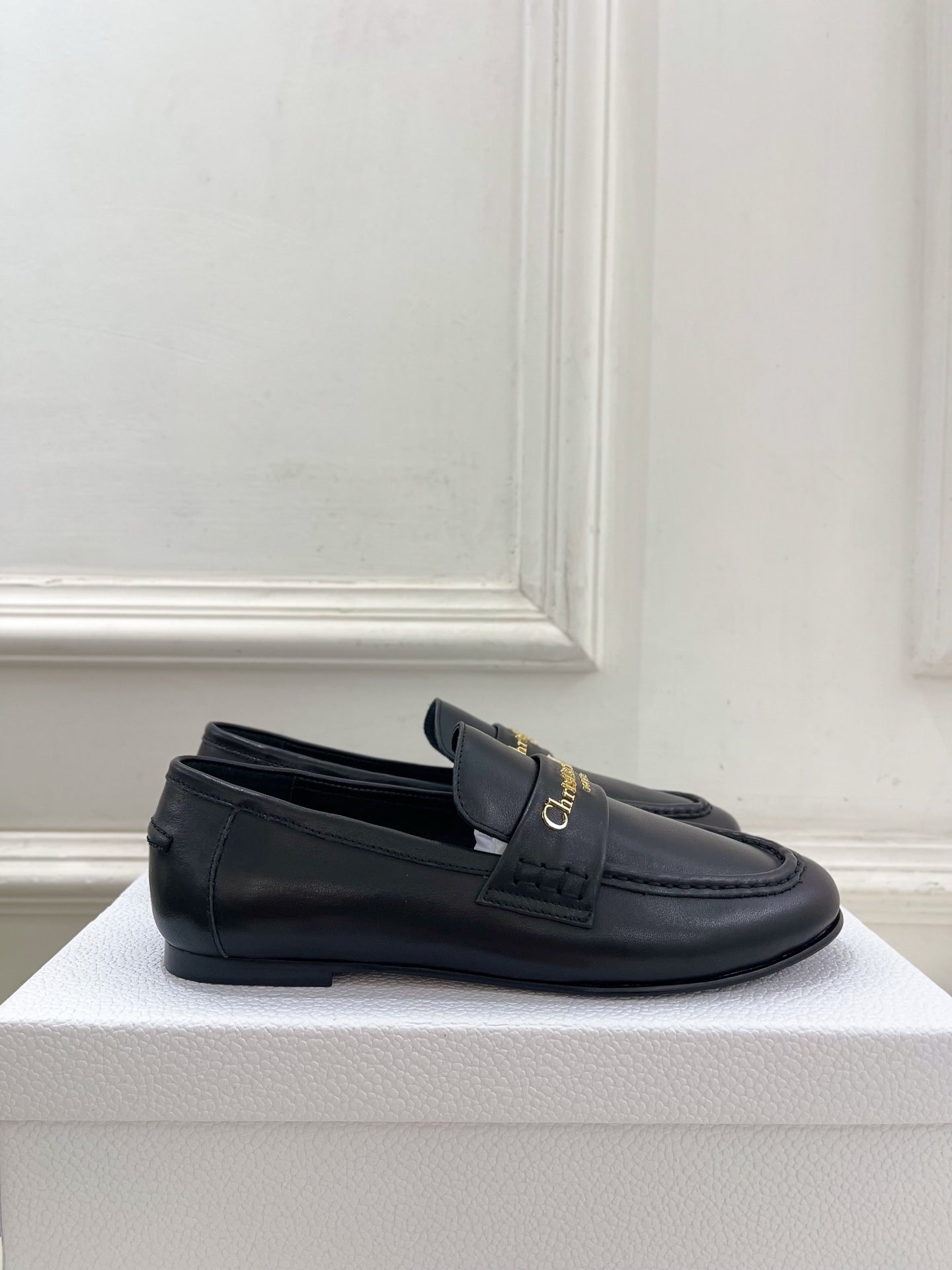 Dior 2025 Loafer Black Gold Cowhide 425574