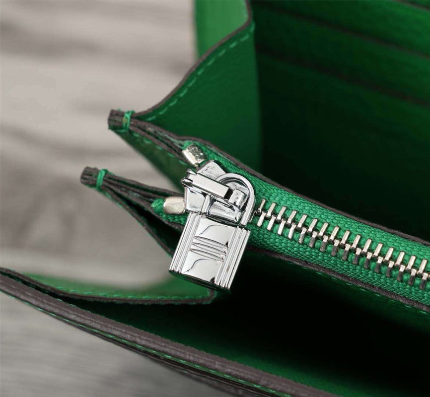 HM CLUTCH CONSTANCE 20.5 GREEN CALFSKIN SILVER HARDWARE