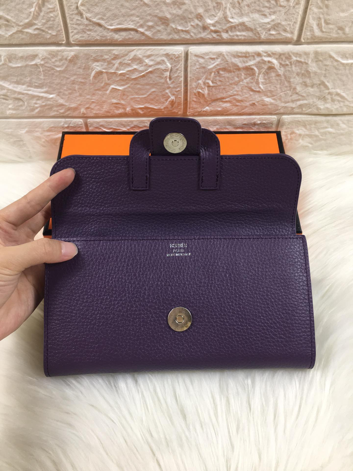 HM SNAP LOCK WALLET 19.5 EGGPLANT GRAINED CALFSKIN