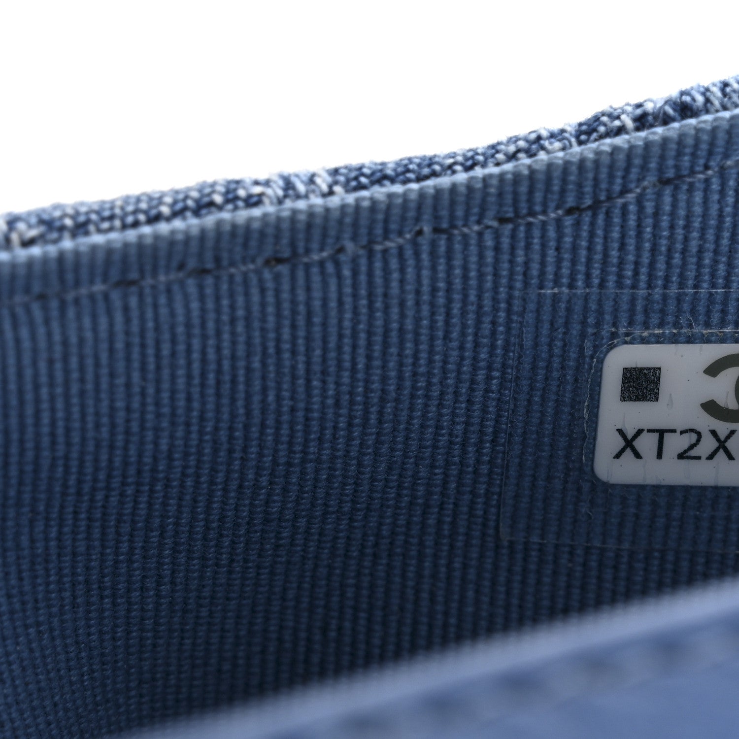 Denim Quilted Camellia Sweetheart Card Holder With Chain Blue