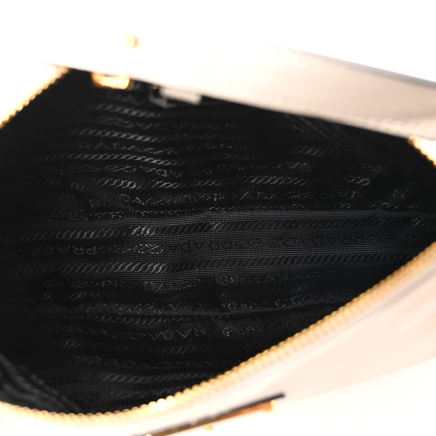 Soft Lux Calfskin Medium Re-Edition 2002 Shoulder Bag White