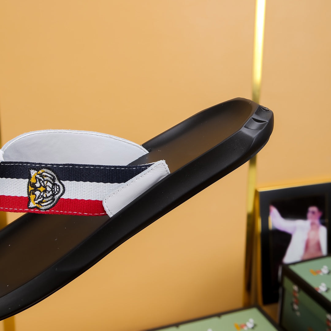 GG Men's Thong Sandals White Cowhide 587227