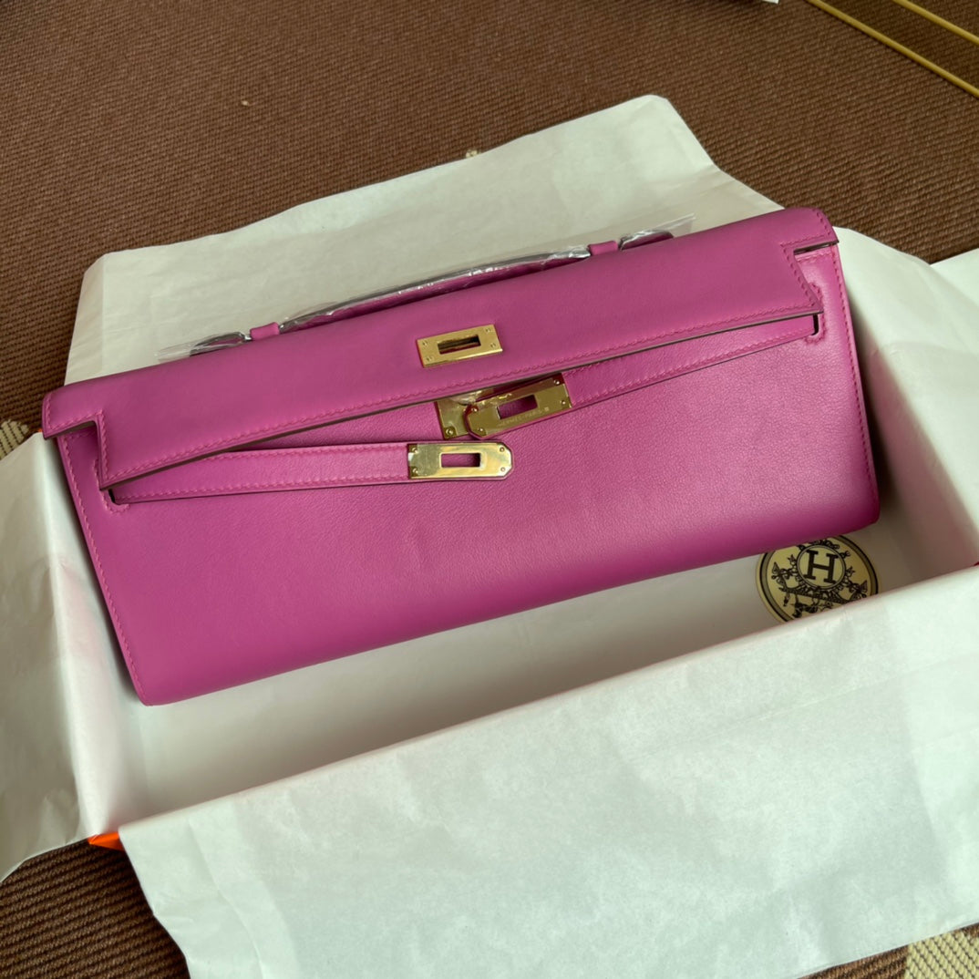HM Kelly Cut 31cm Fuchsia Swift Leather Ghw