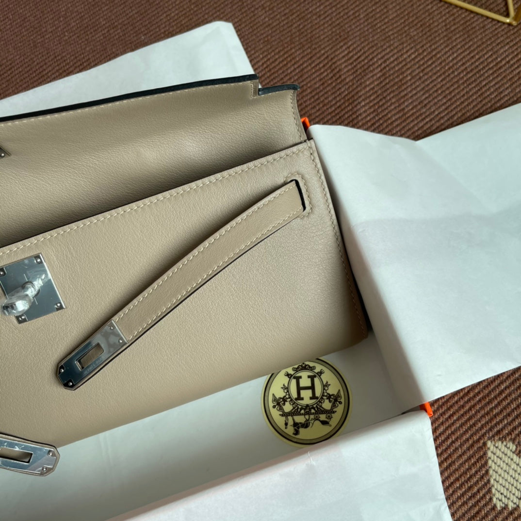 HM Kelly Cut 31cm Light Grey Swift Leather Shw