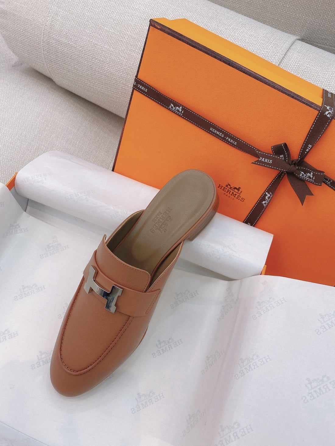 HM Mule Baby Pink Cowhide 348039