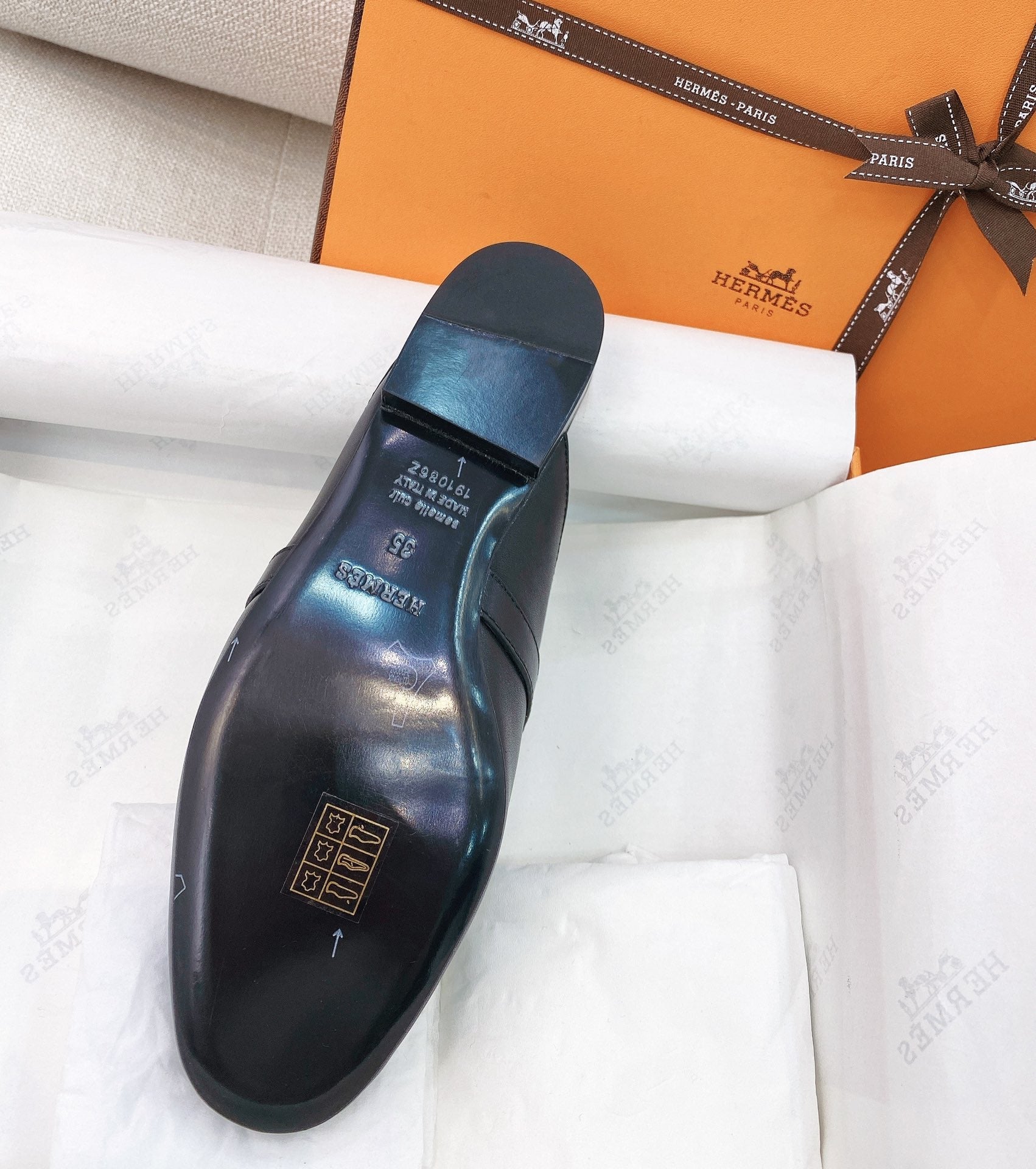 HM Oz Mule Black Cowhide 348088