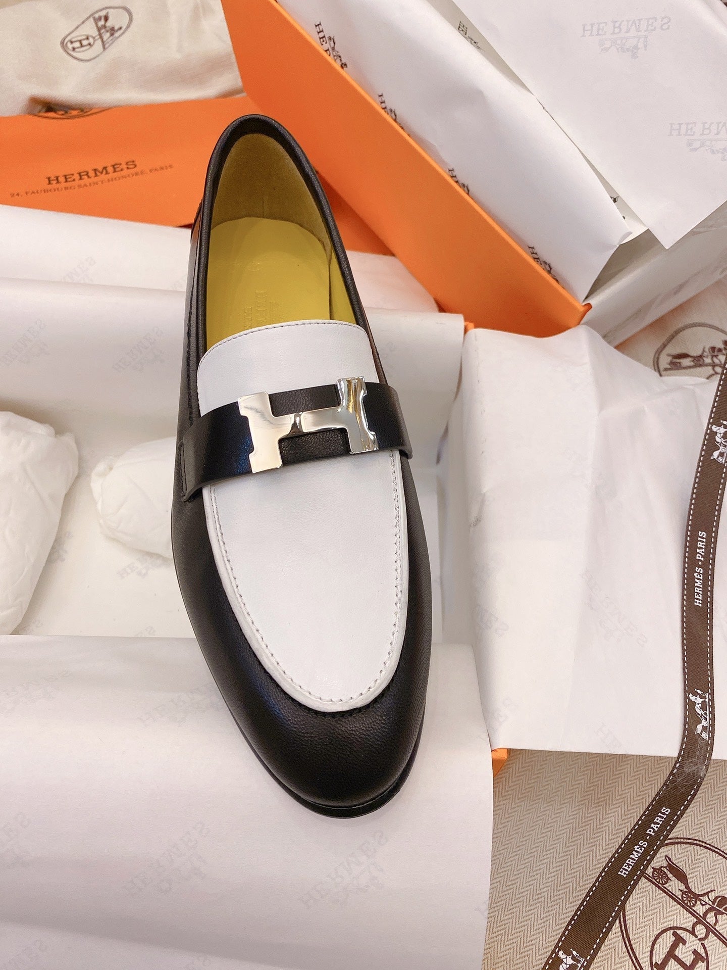 HM Paris Loafer Black White Goat Leather 348034