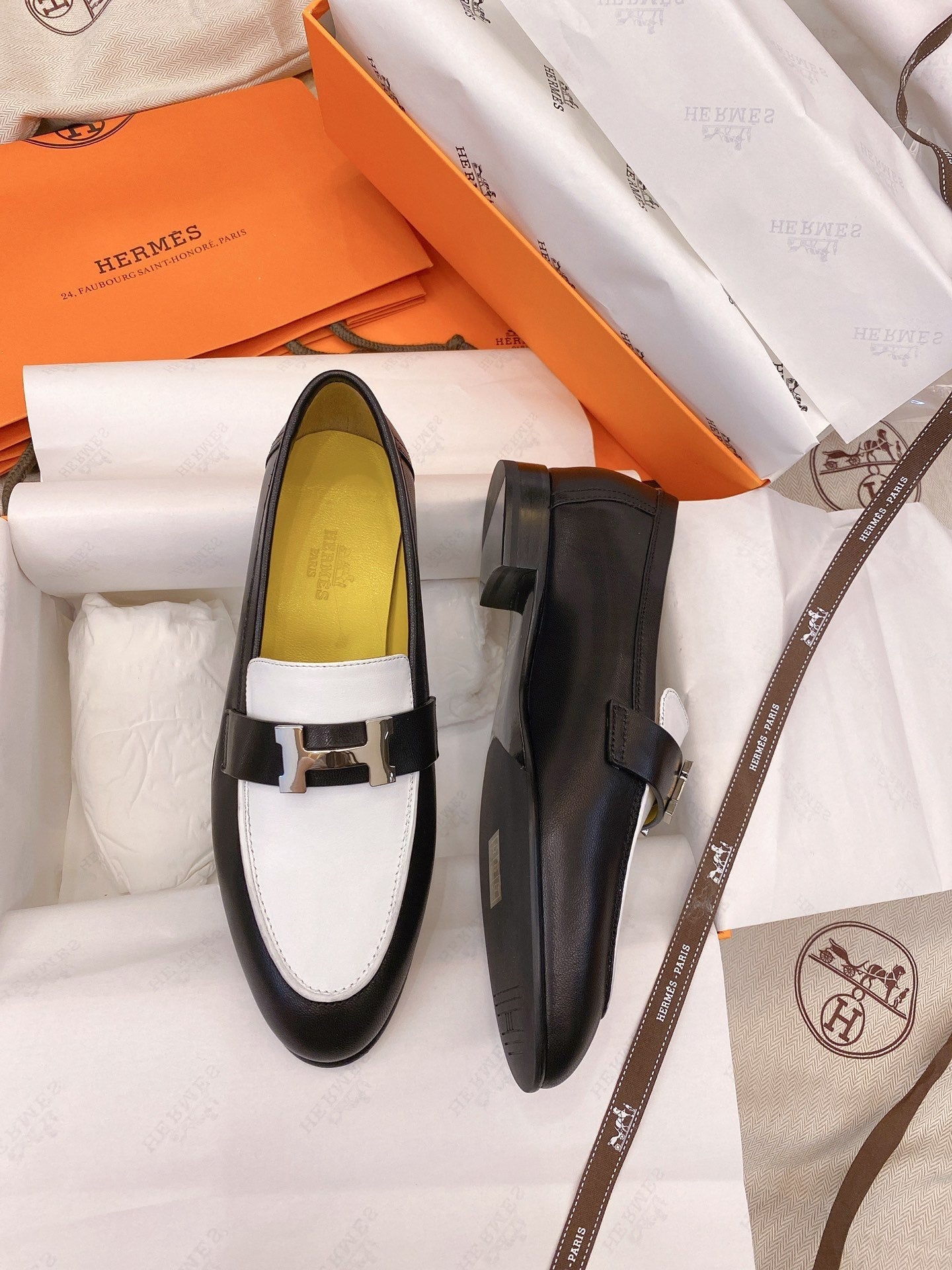 HM Paris Loafer Black White Goat Leather 348034