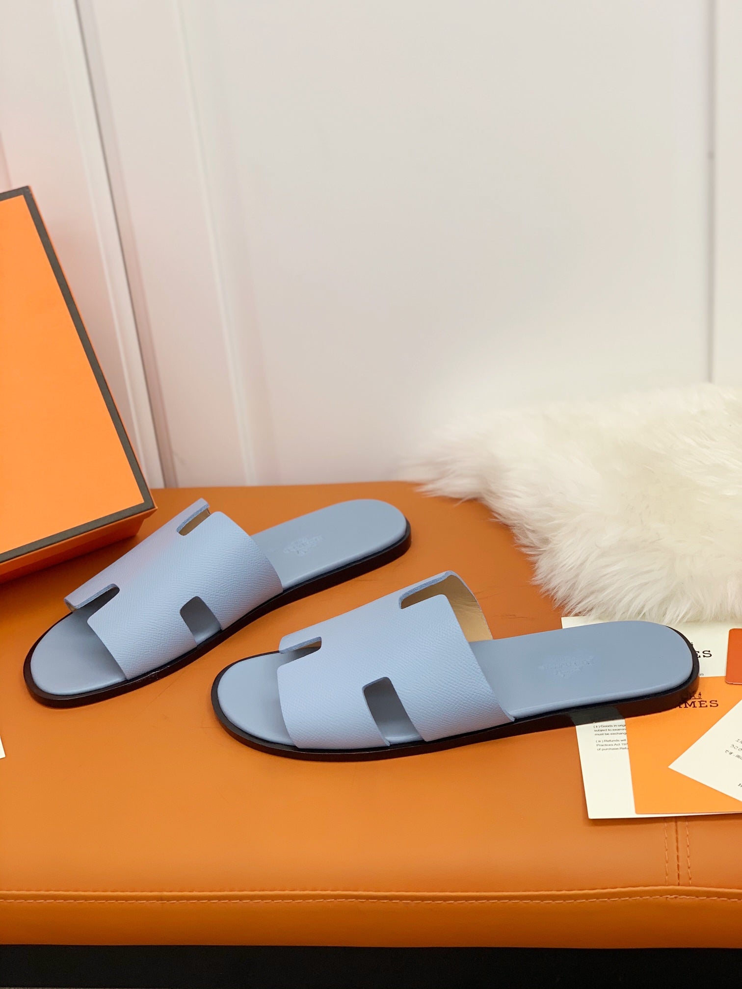 HM IZMIR SANDAL CLOUD BLUE CALFSKIN