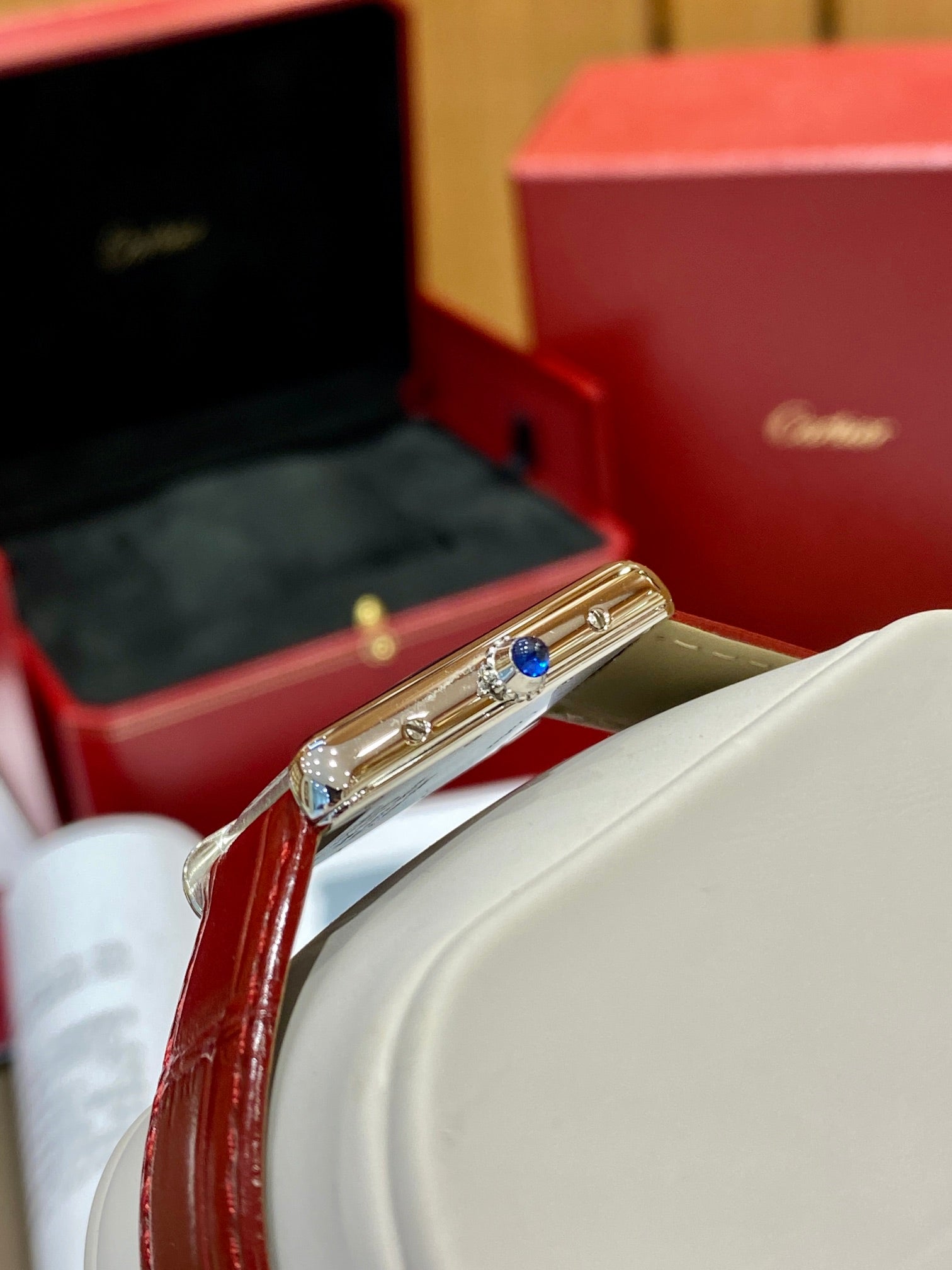 Cartier Tank 25.5mm Quartz Silver Red Dial