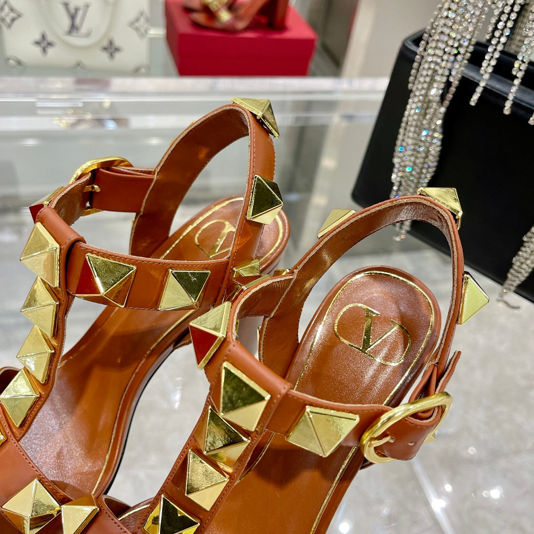 VT Rockstud Sandals Brown Gold Cowhide 369450